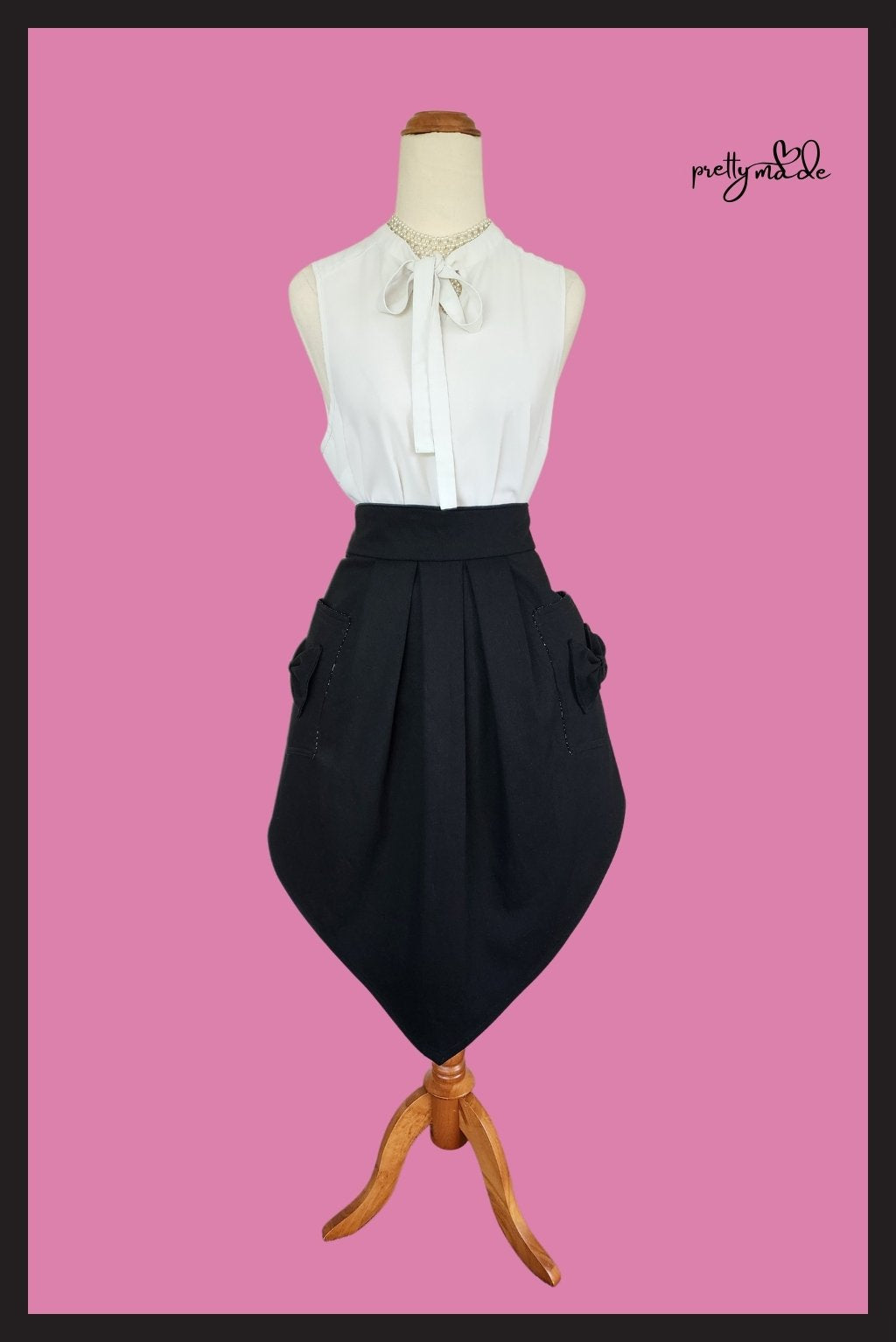 Isabella waist apron with bow pockets