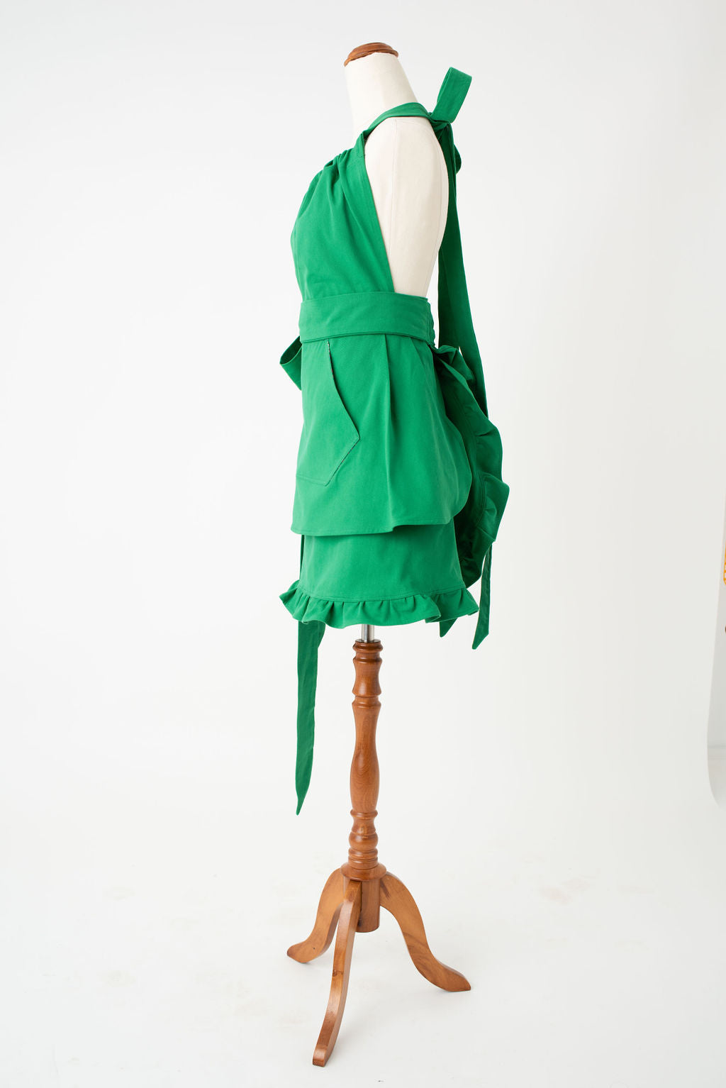 Cute Christmas Apron in green by Pretty Made - side ruffles
