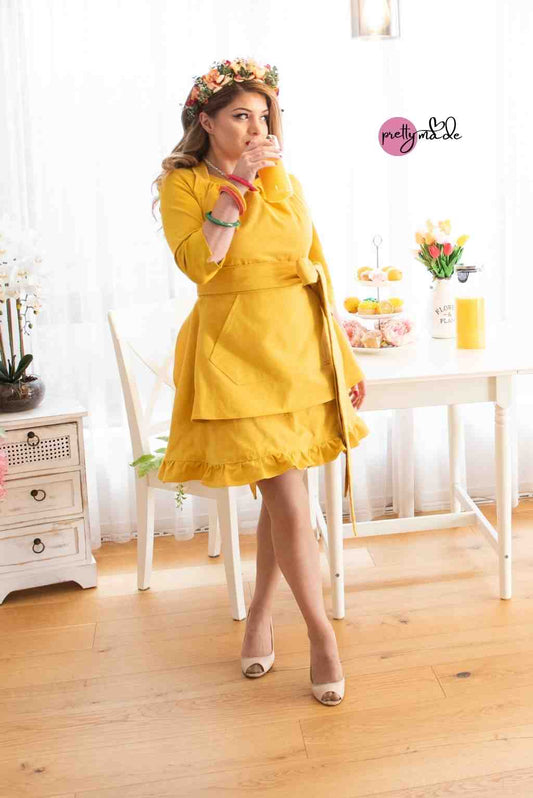 The Charlotte Yellow Apron